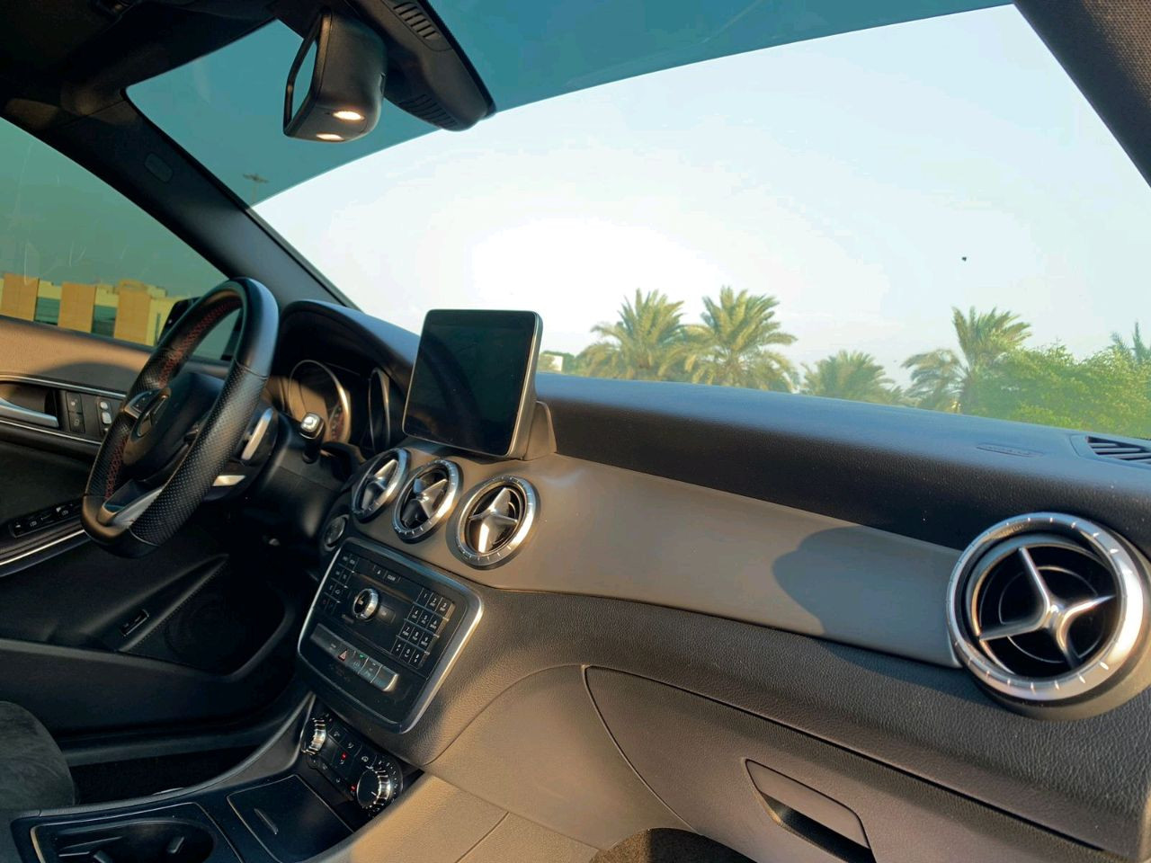 Mercedes Benz CLA - Image 12