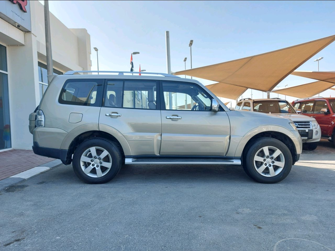Mitsubishi Pajero - Image 5