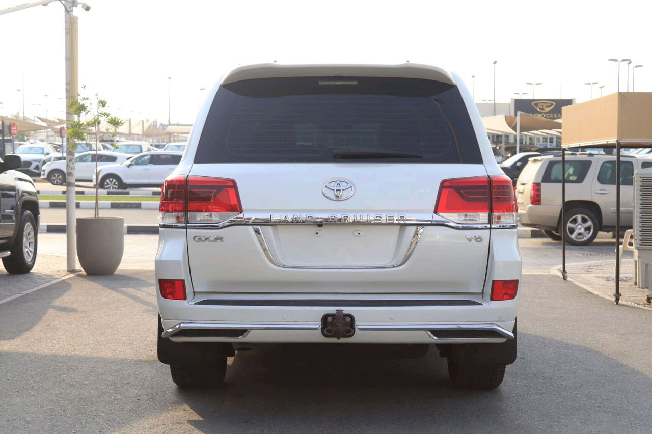 Toyota Land Cruiser - Image 9