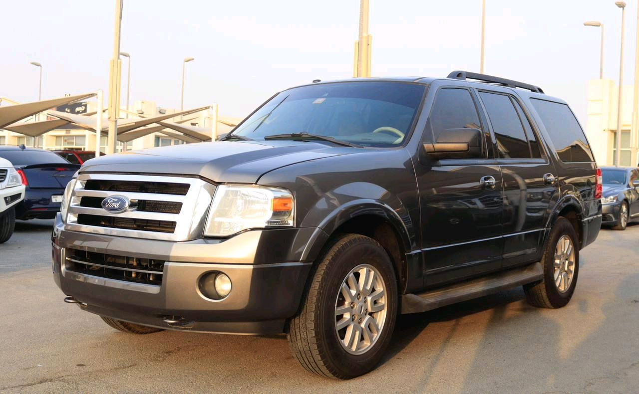 Ford Expedition - Image 4