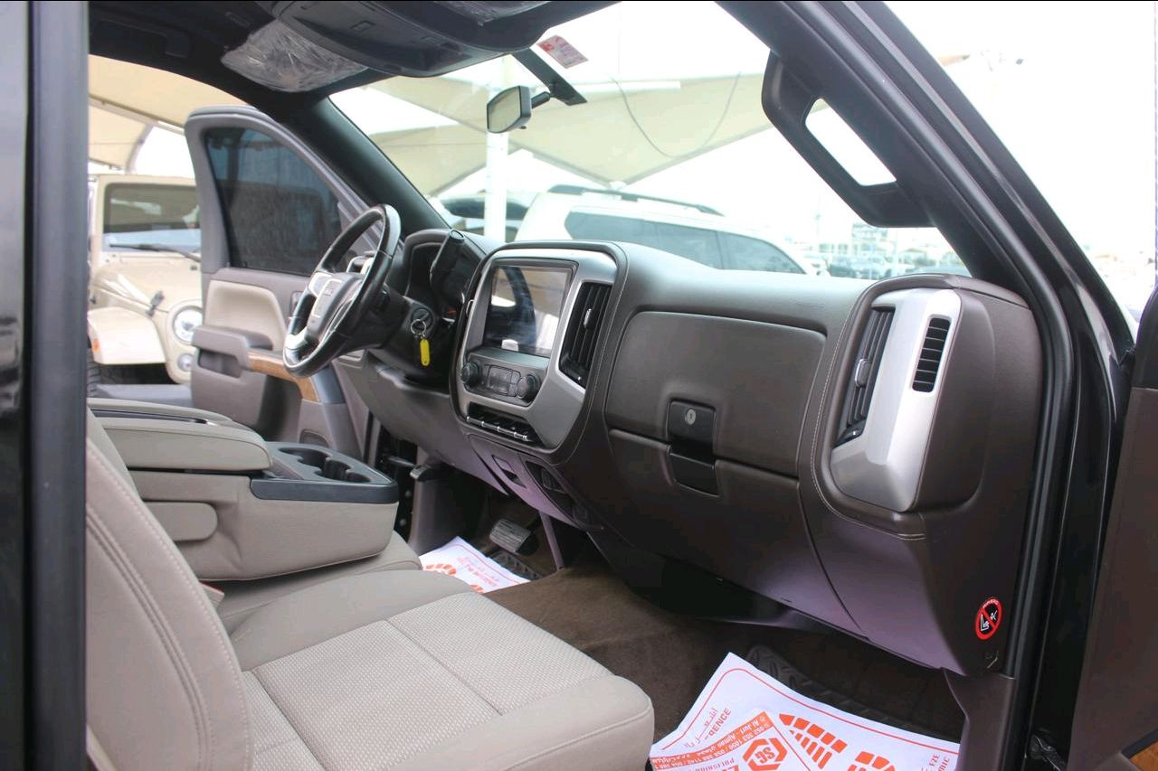 GMC Sierra - Image 10