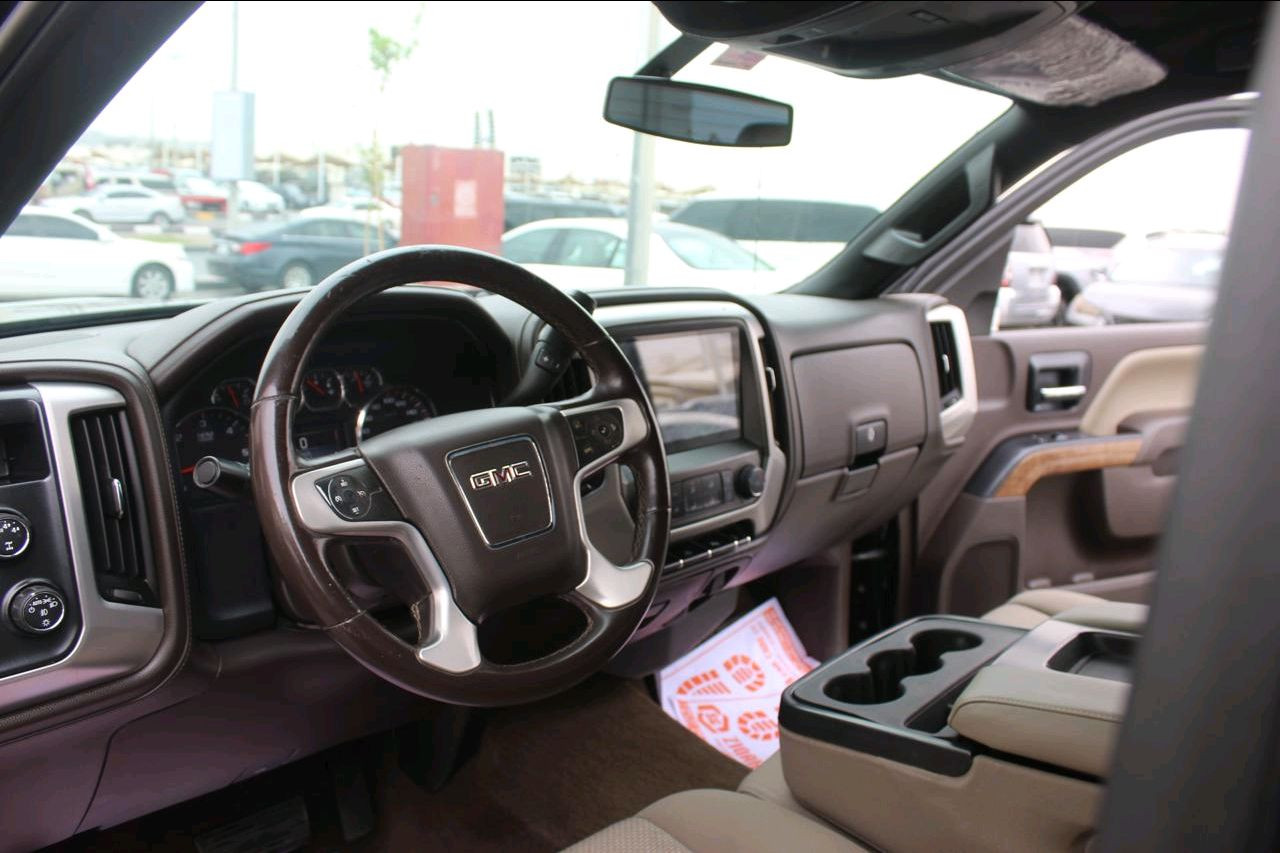 GMC Sierra - Image 7