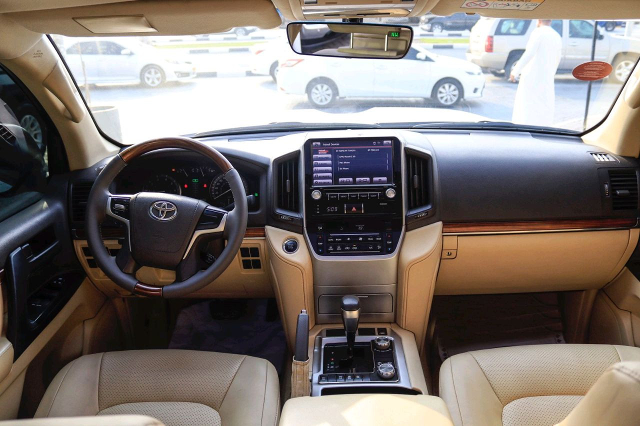 Toyota Land Cruiser - Image 4