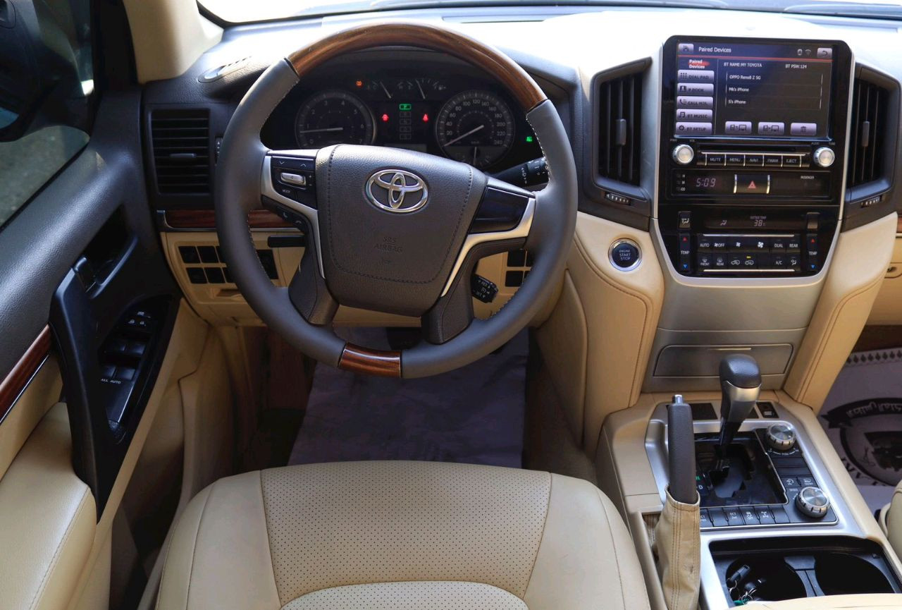 Toyota Land Cruiser - Image 3