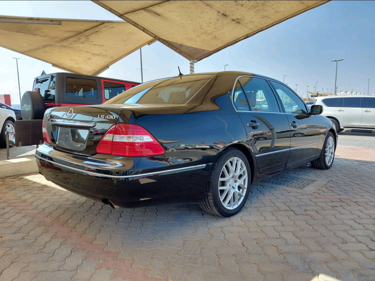 Lexus LS-Series - Image 3