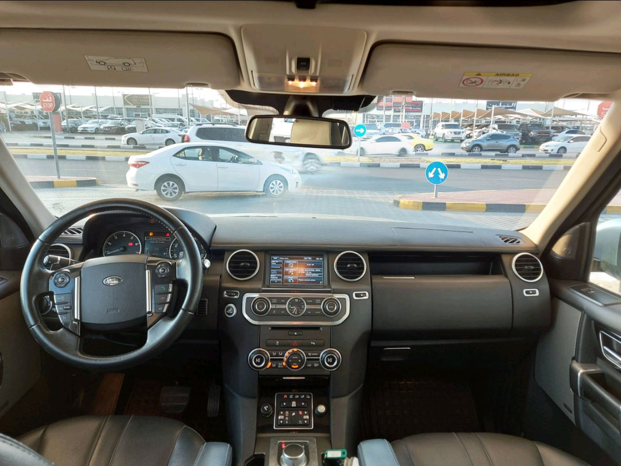 Land Rover LR4 - Image 2