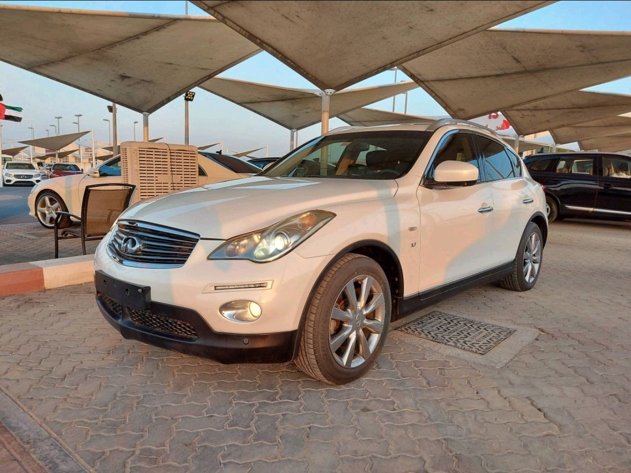 Infiniti Q50 - Image 2