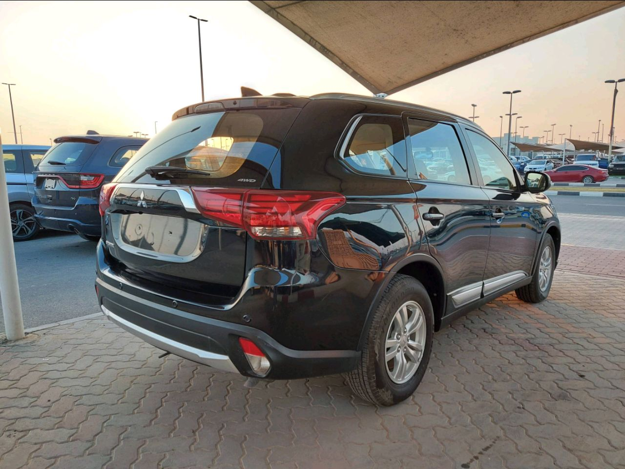 Mitsubishi Outlander - Image 3