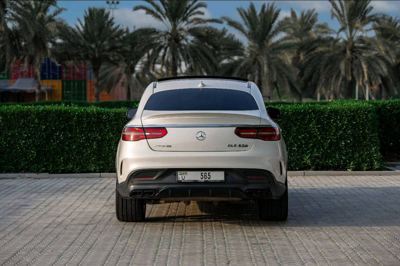 Mercedes Benz GLE SUV - Image 11