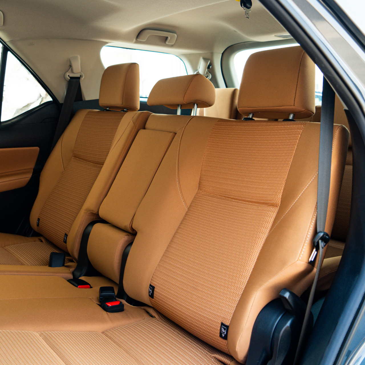 Toyota Fortuner - Image 10
