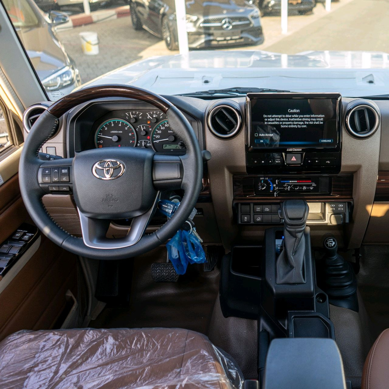 Toyota Land Cruiser - Image 13