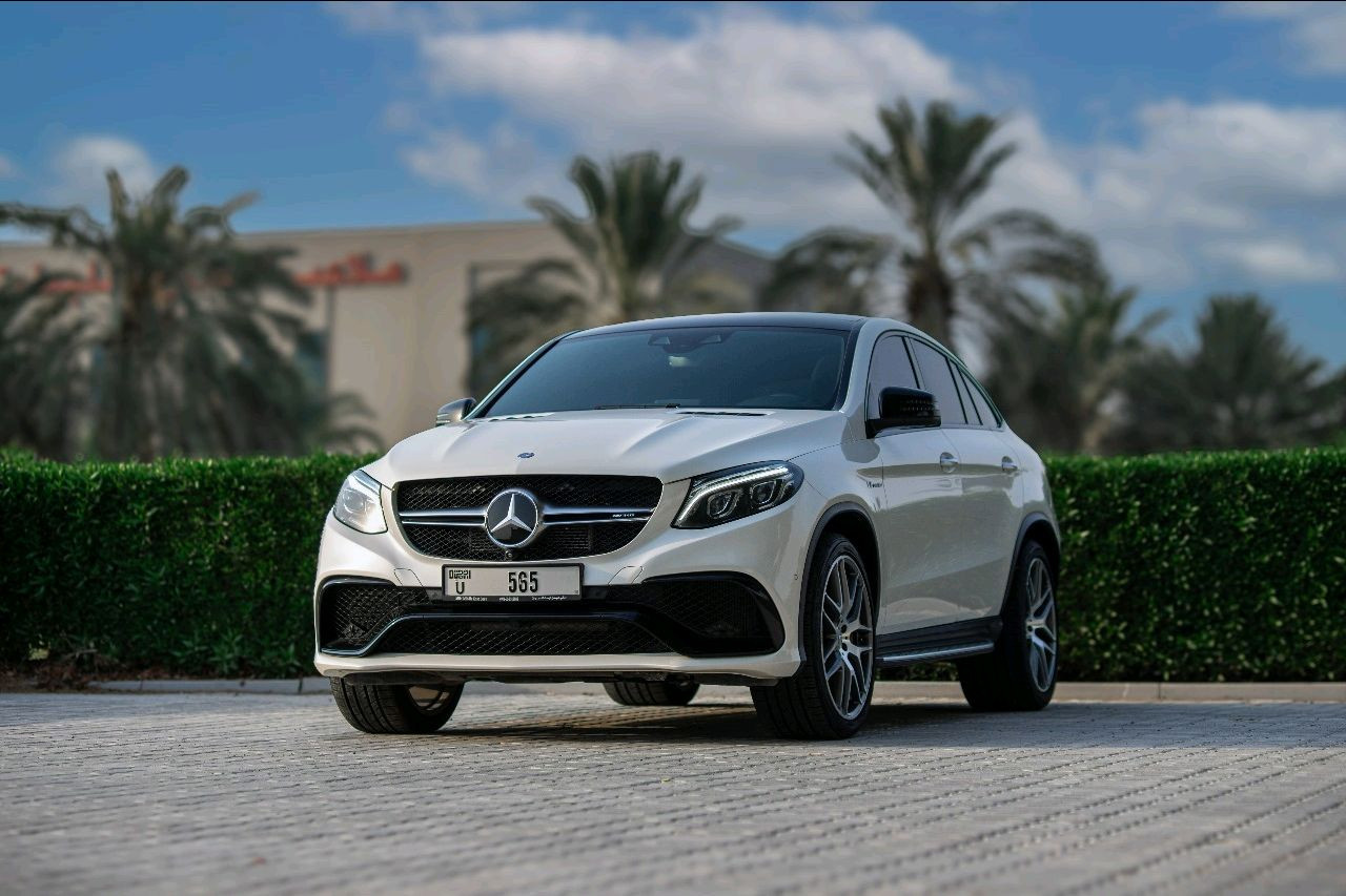 Mercedes Benz GLE SUV - Image 8