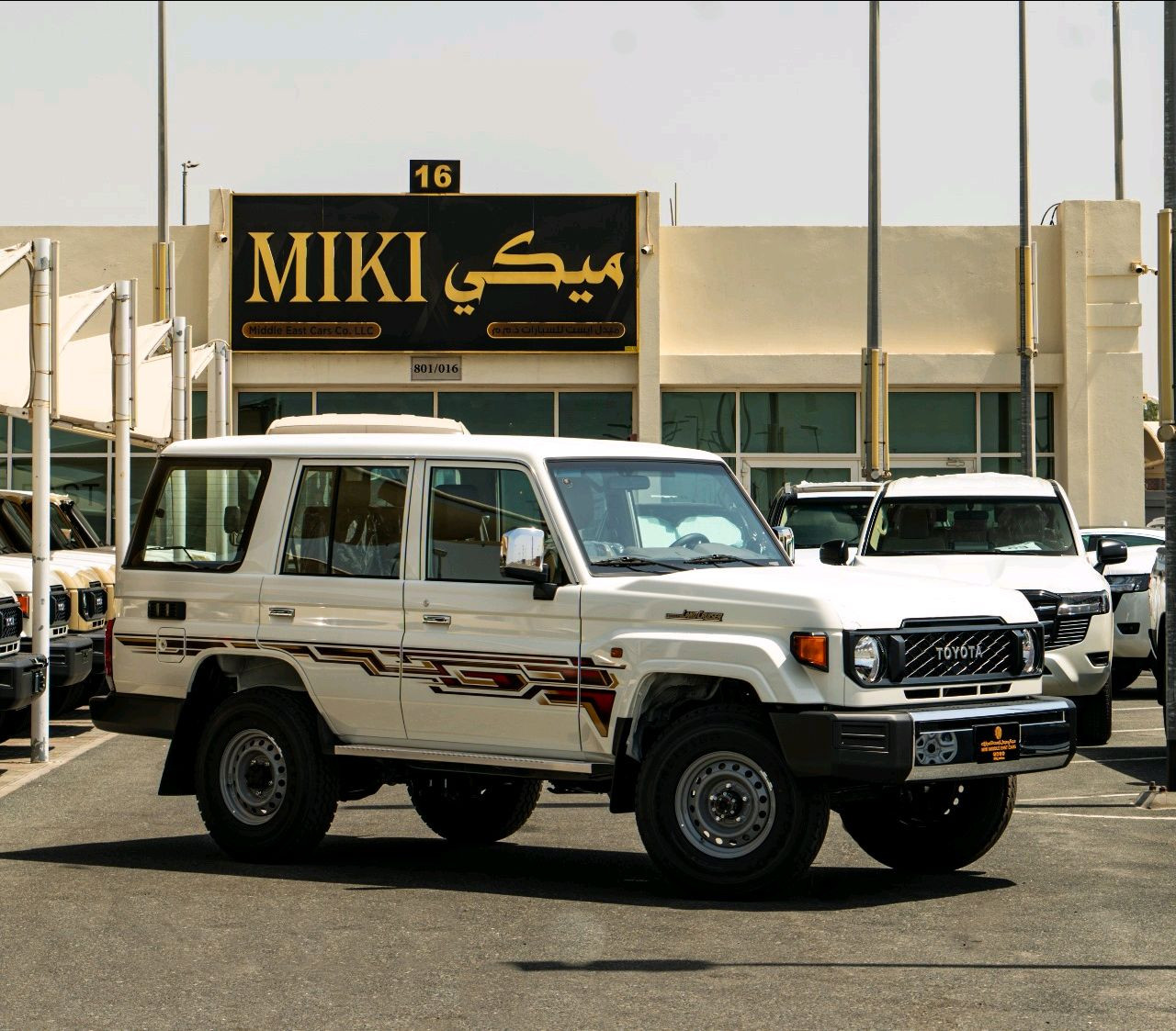 Toyota Land Cruiser 76 series - Image 12