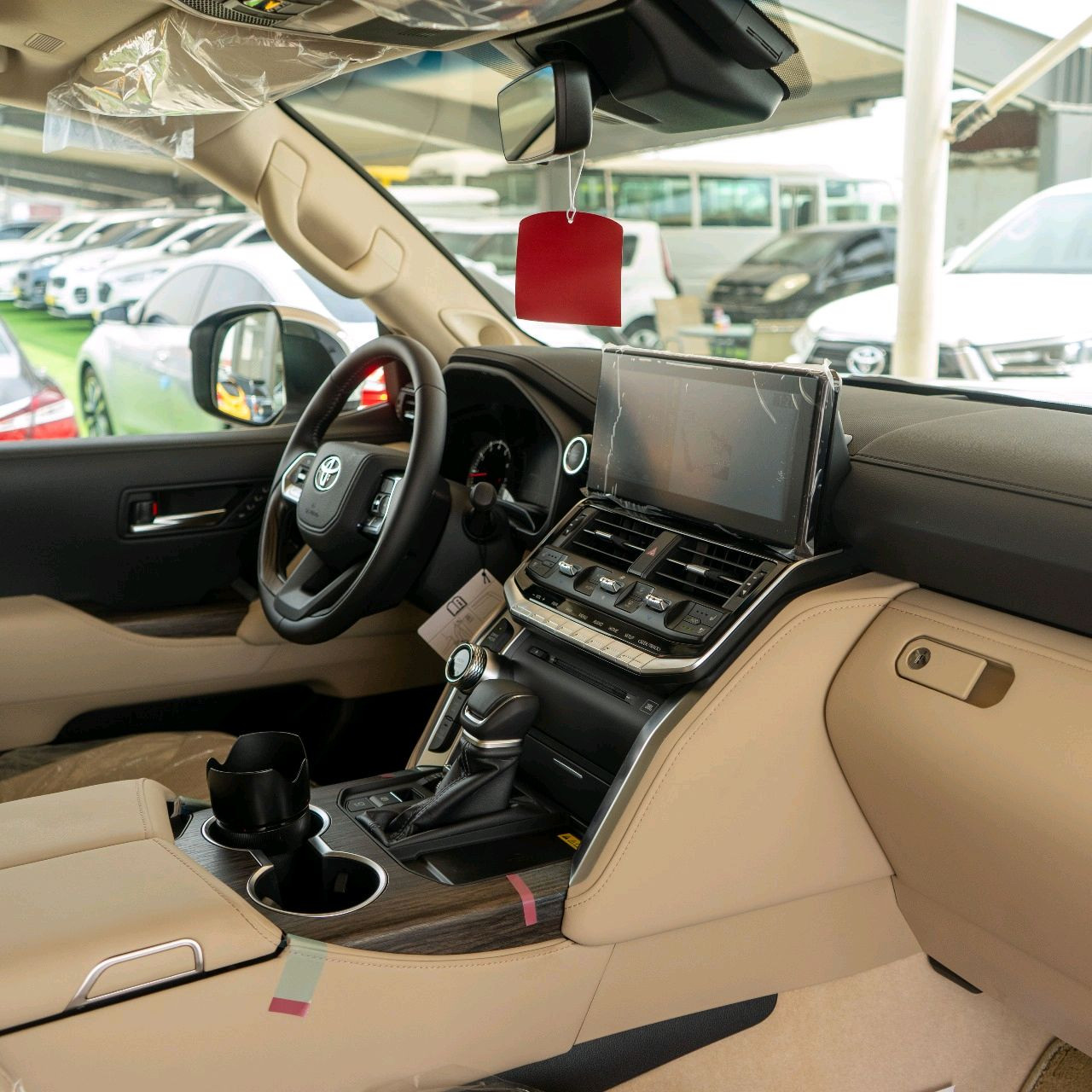 Toyota Land Cruiser - Image 2