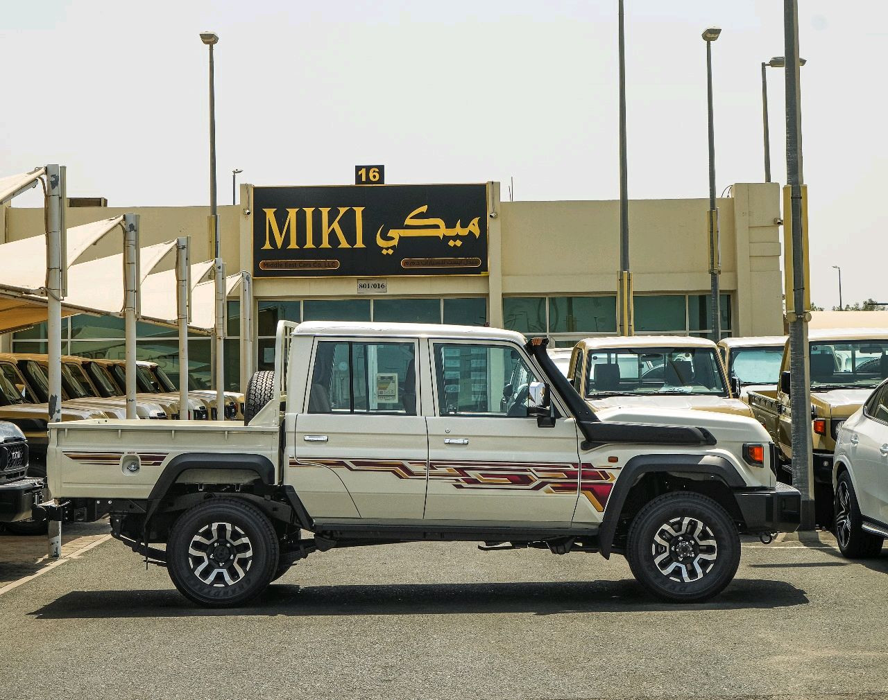 Toyota Land Cruiser - Image 9