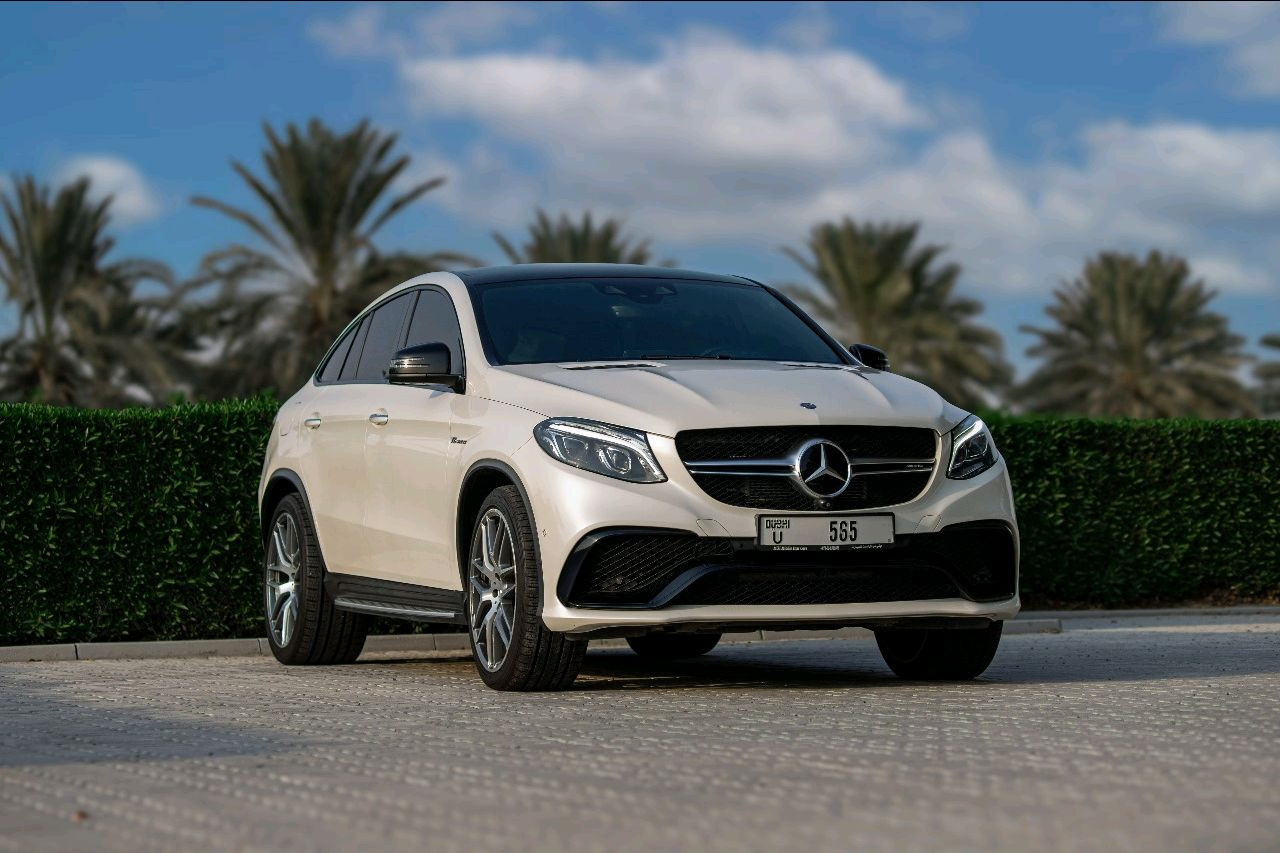 Mercedes Benz GLE SUV - Image 12
