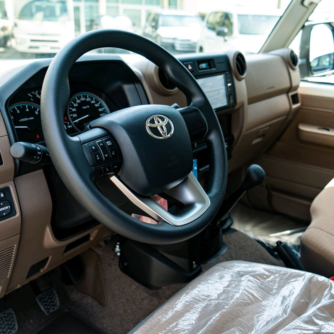 Toyota Land Cruiser 76 series - Image 5