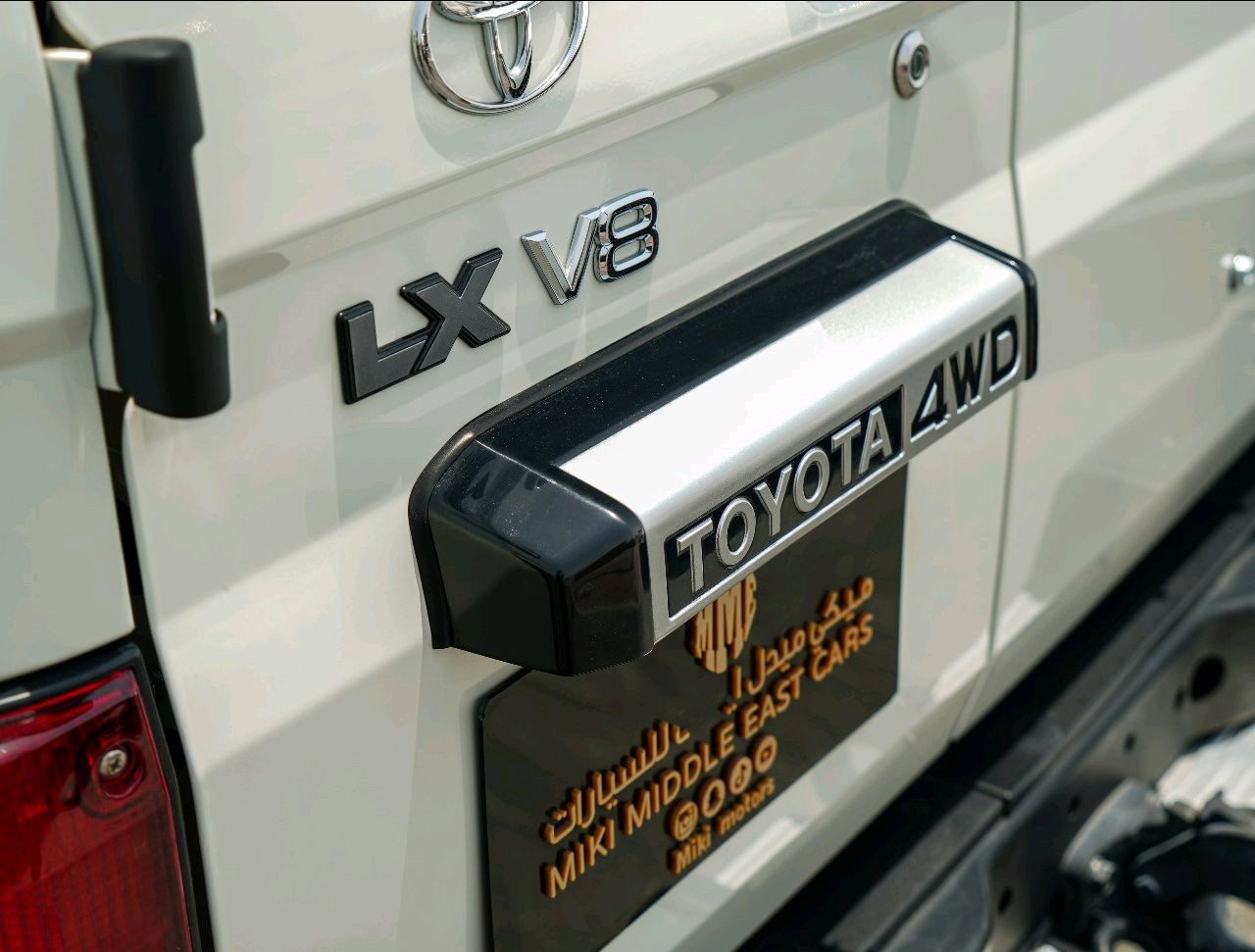 Toyota Land Cruiser 76 series - Image 10