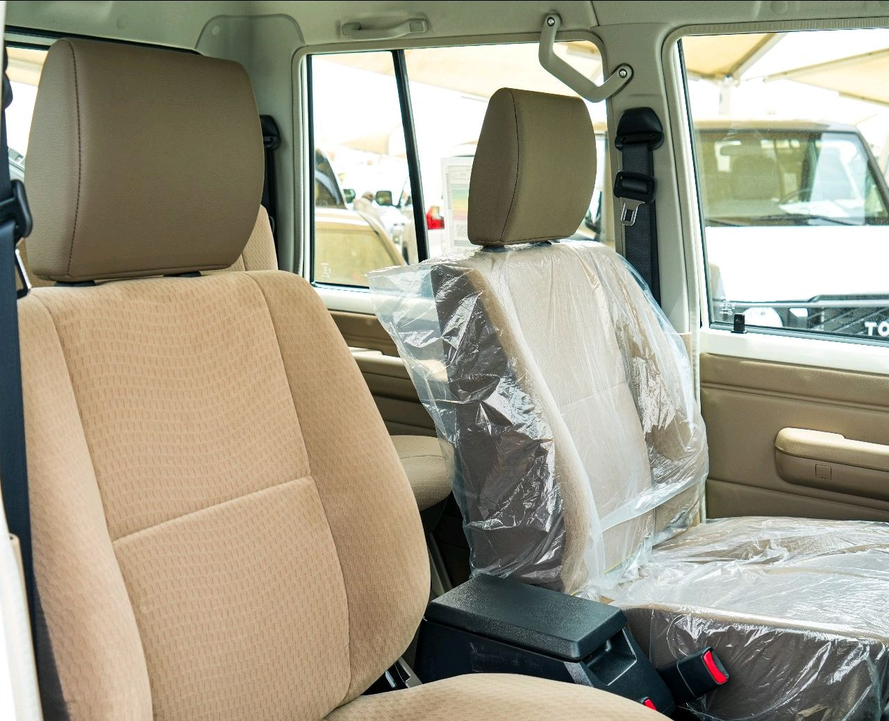 Toyota Land Cruiser - Image 12