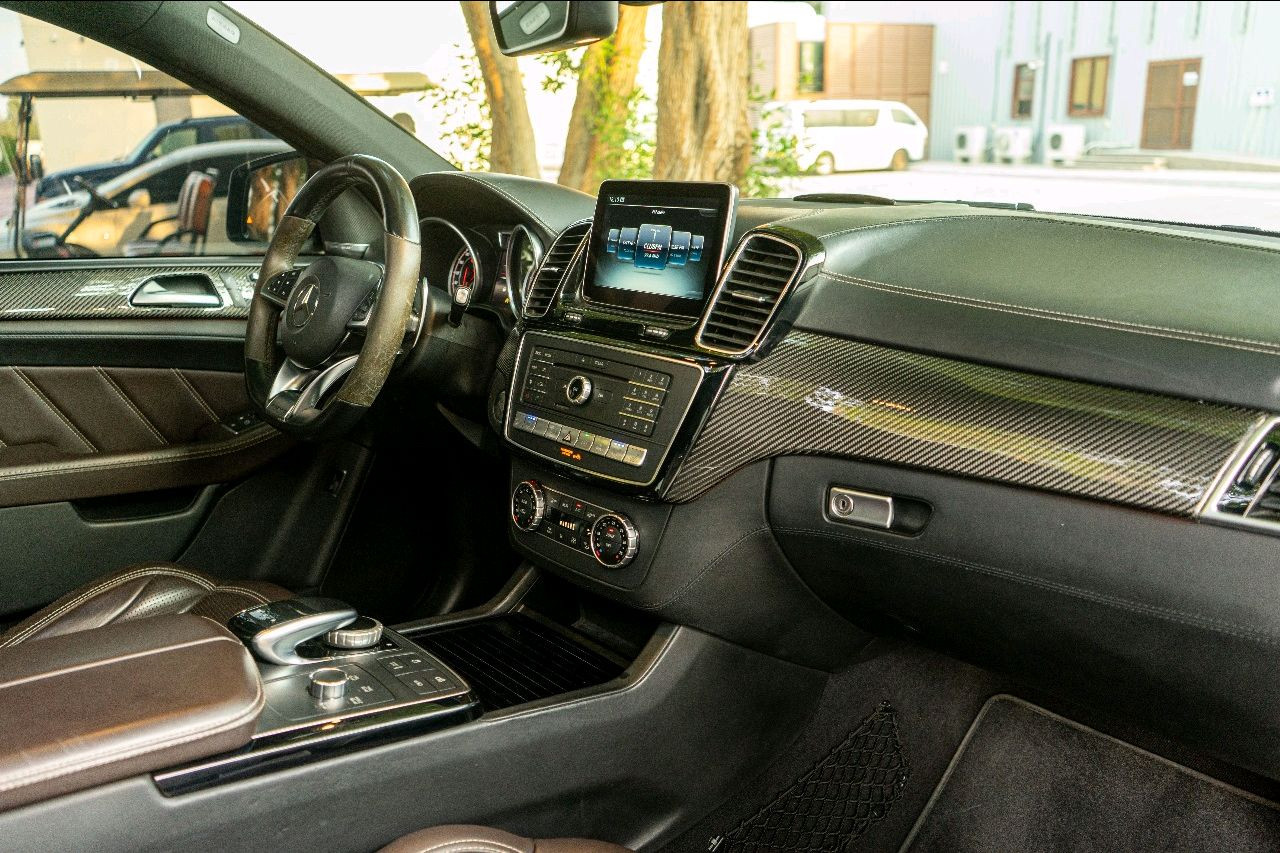 Mercedes Benz GLE SUV - Image 5