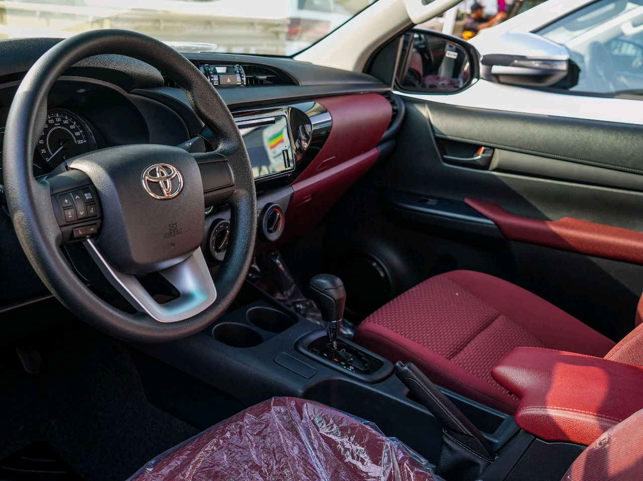 Toyota Hilux - Image 5