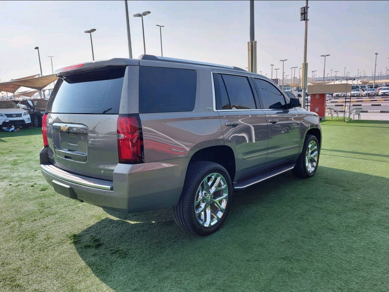 Chevrolet Tahoe - Image 3