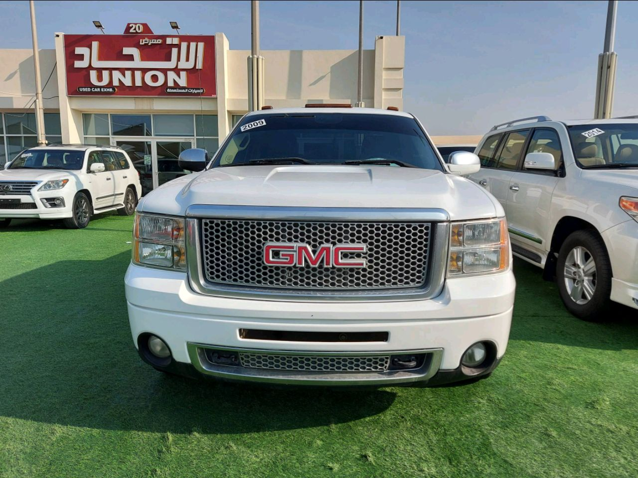 GMC Sierra - Image 4