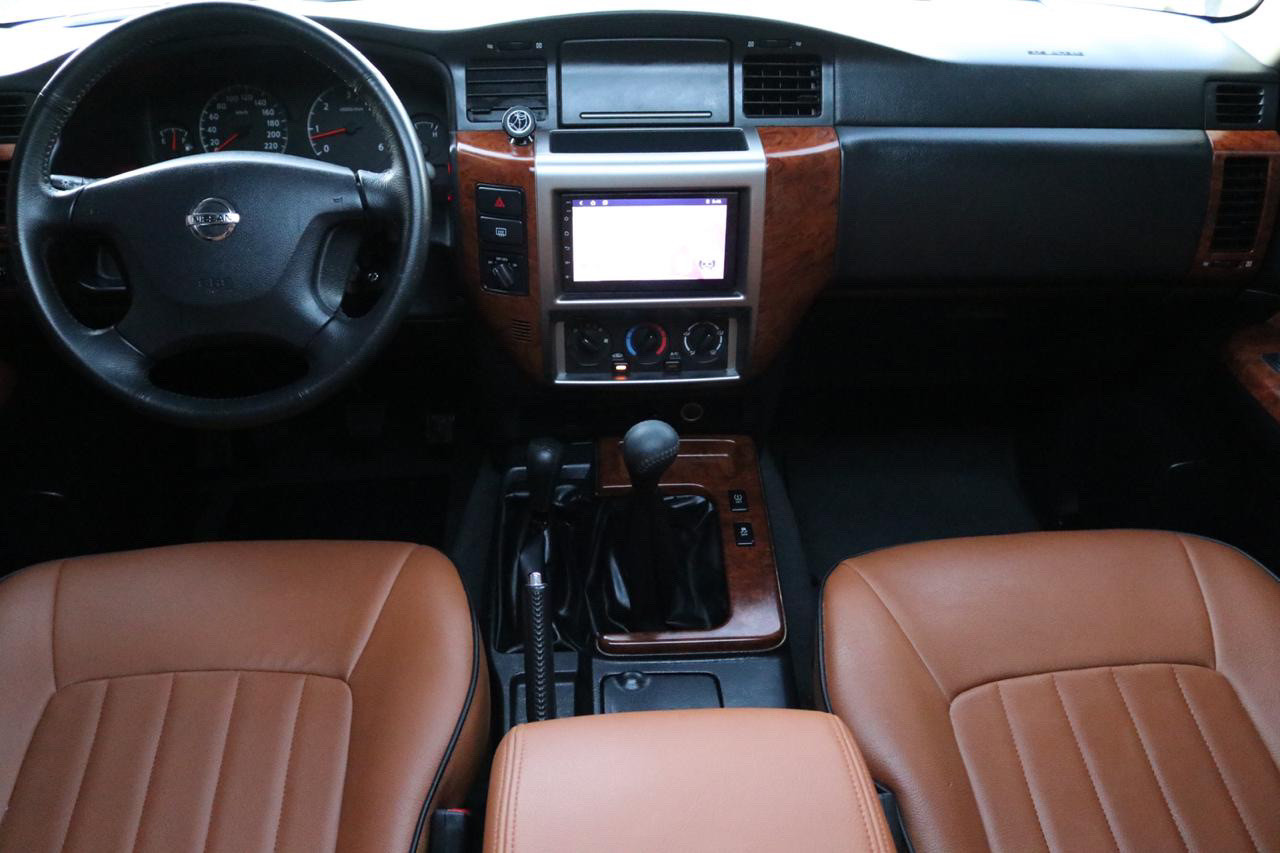 Nissan Safari - Image 7