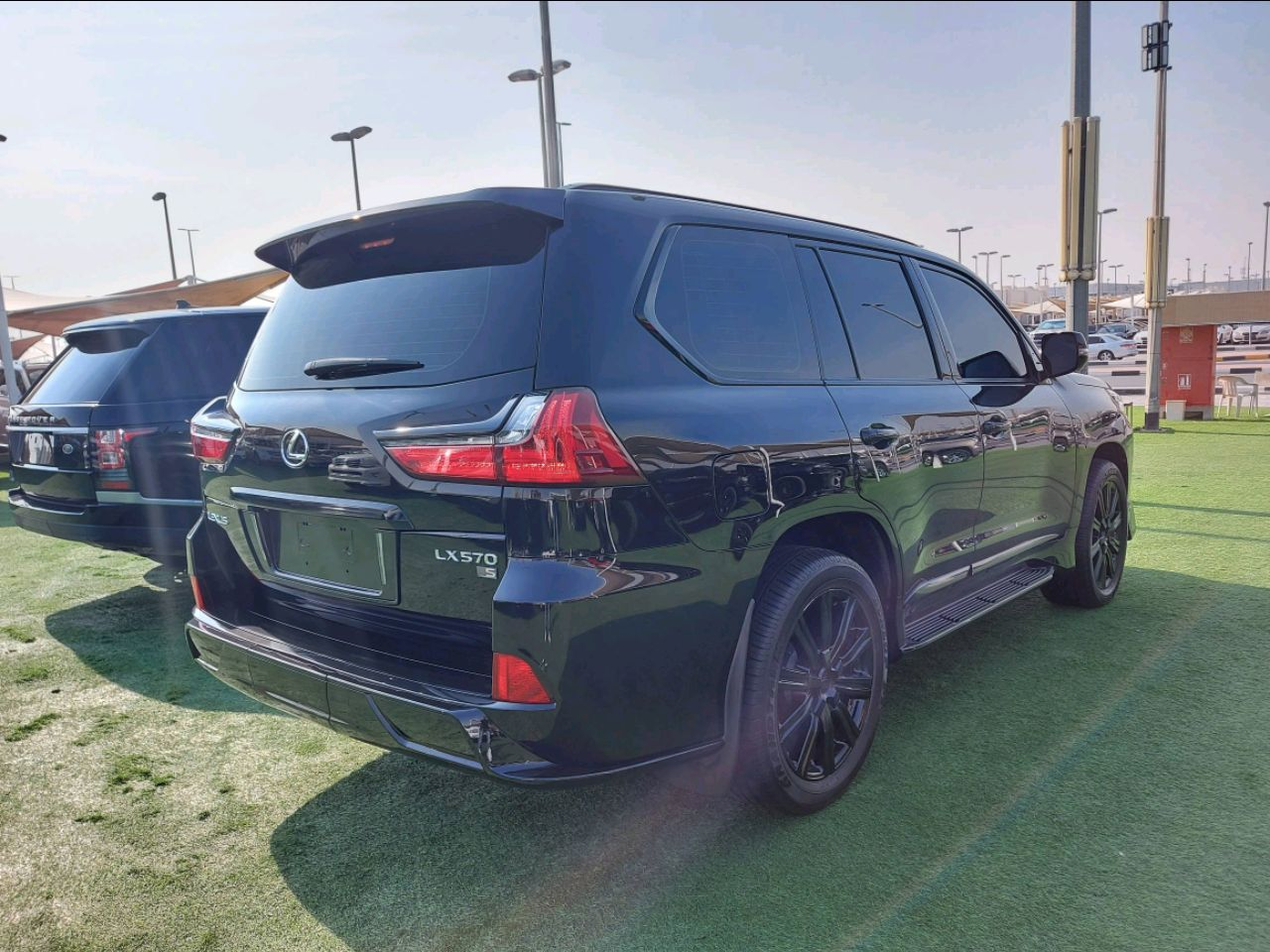 Lexus LX-Series - Image 3