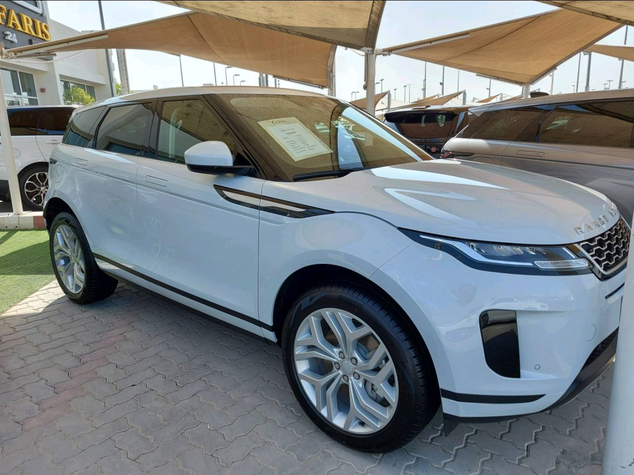 Range Rover Evoque - Image 2