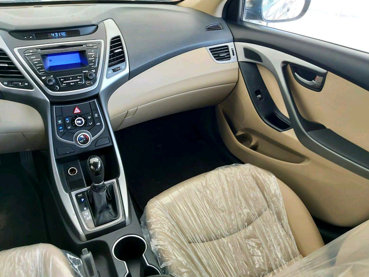 Hyundai Elantra - Image 11
