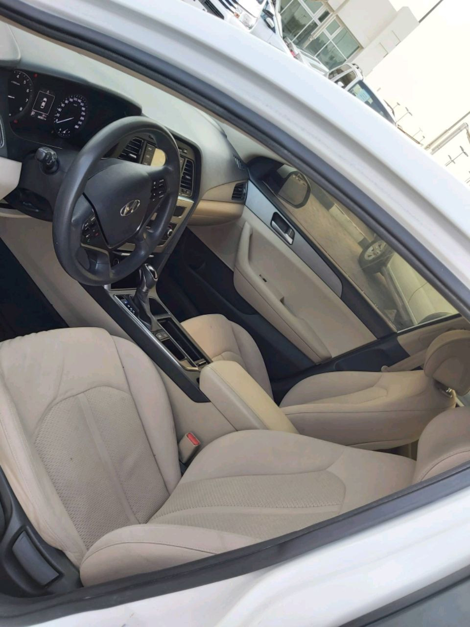 Hyundai Sonata - Image 11