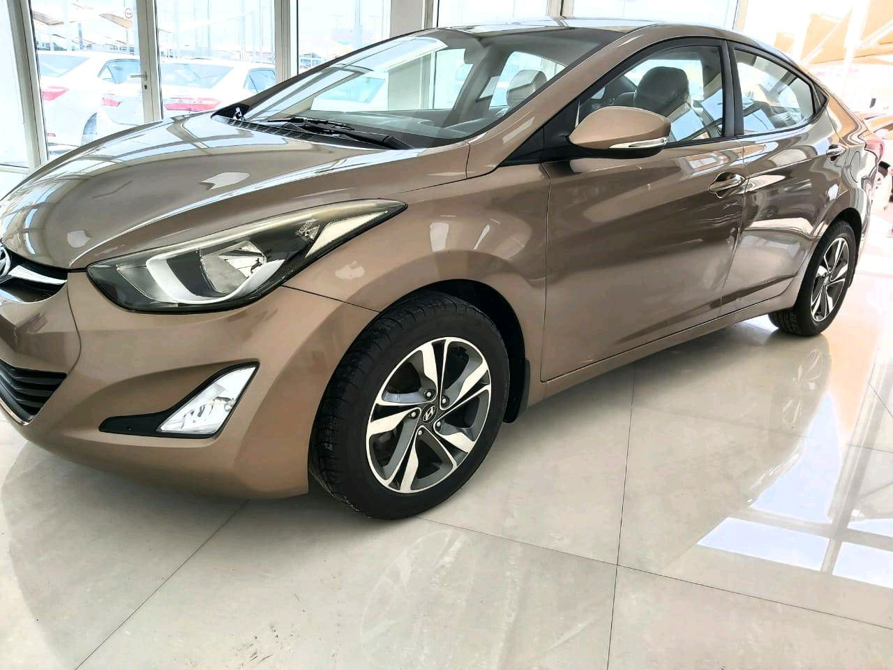 Hyundai Elantra - Image 5