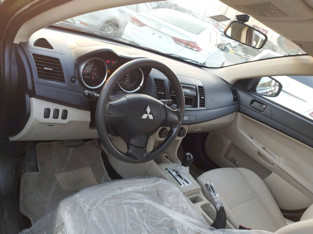 Mitsubishi Lancer - Image 9
