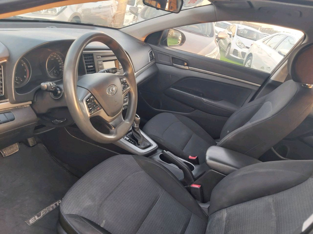 Hyundai Elantra - Image 3