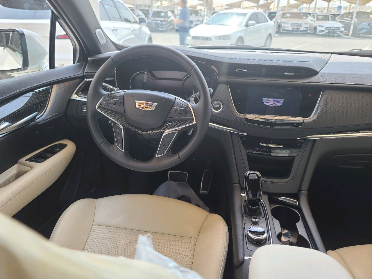 Cadillac XTS - Image 9