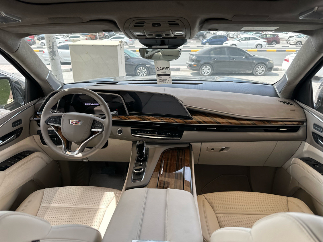 Cadillac Escalade - Image 6