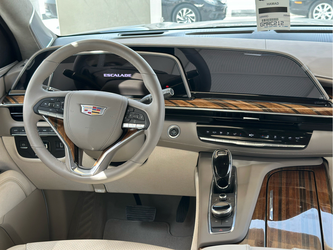 Cadillac Escalade - Image 3