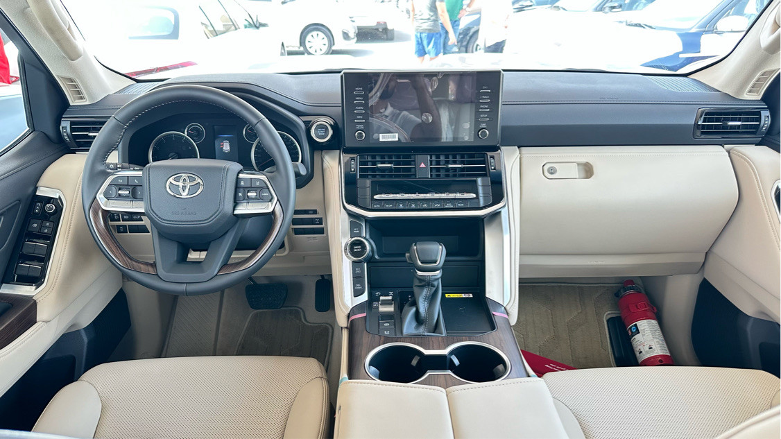 Toyota Land Cruiser - Image 5