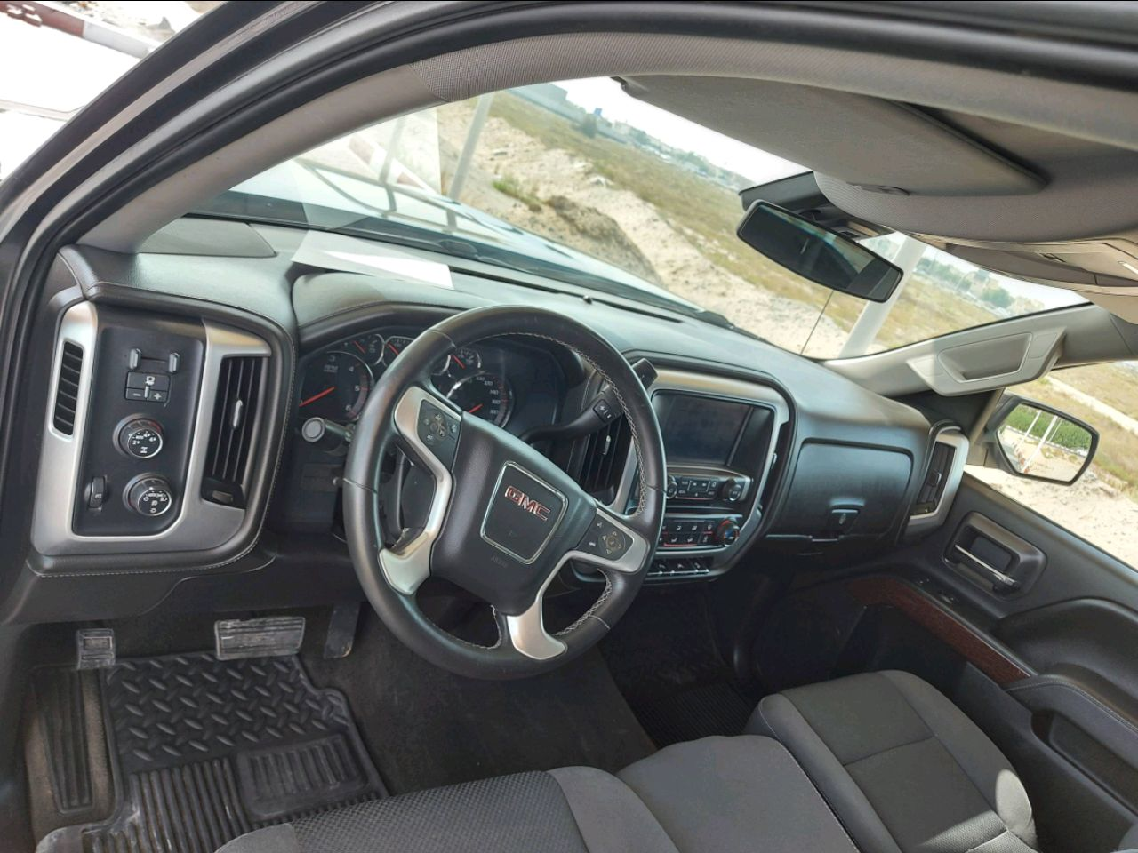 GMC Sierra - Image 6