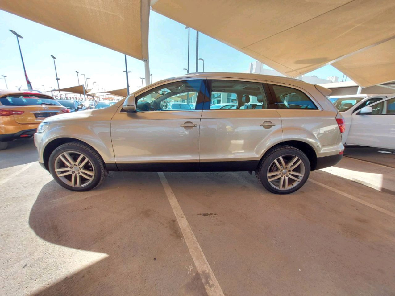 Audi Q7 - Image 4
