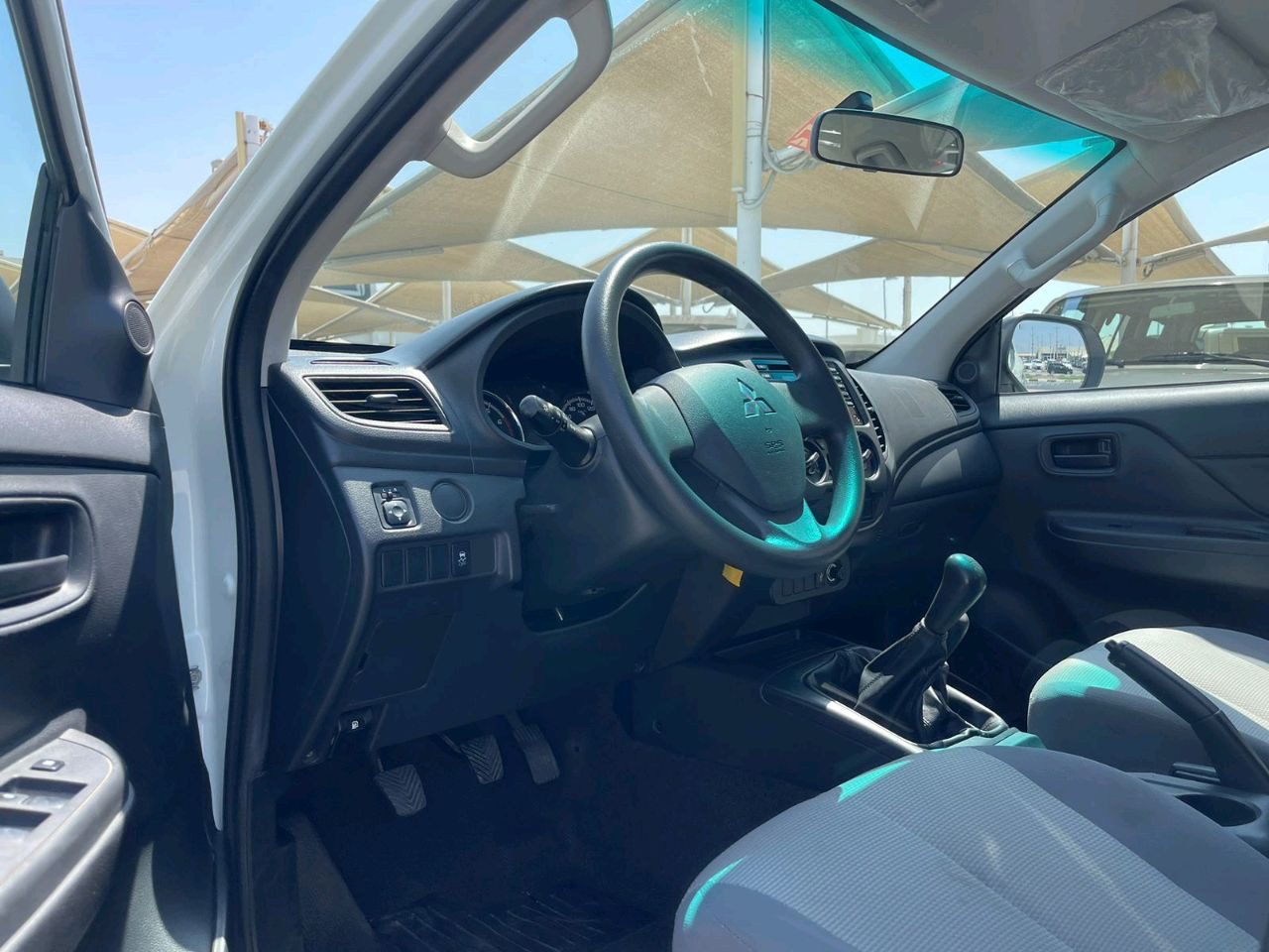 Mitsubishi L200 - Image 9