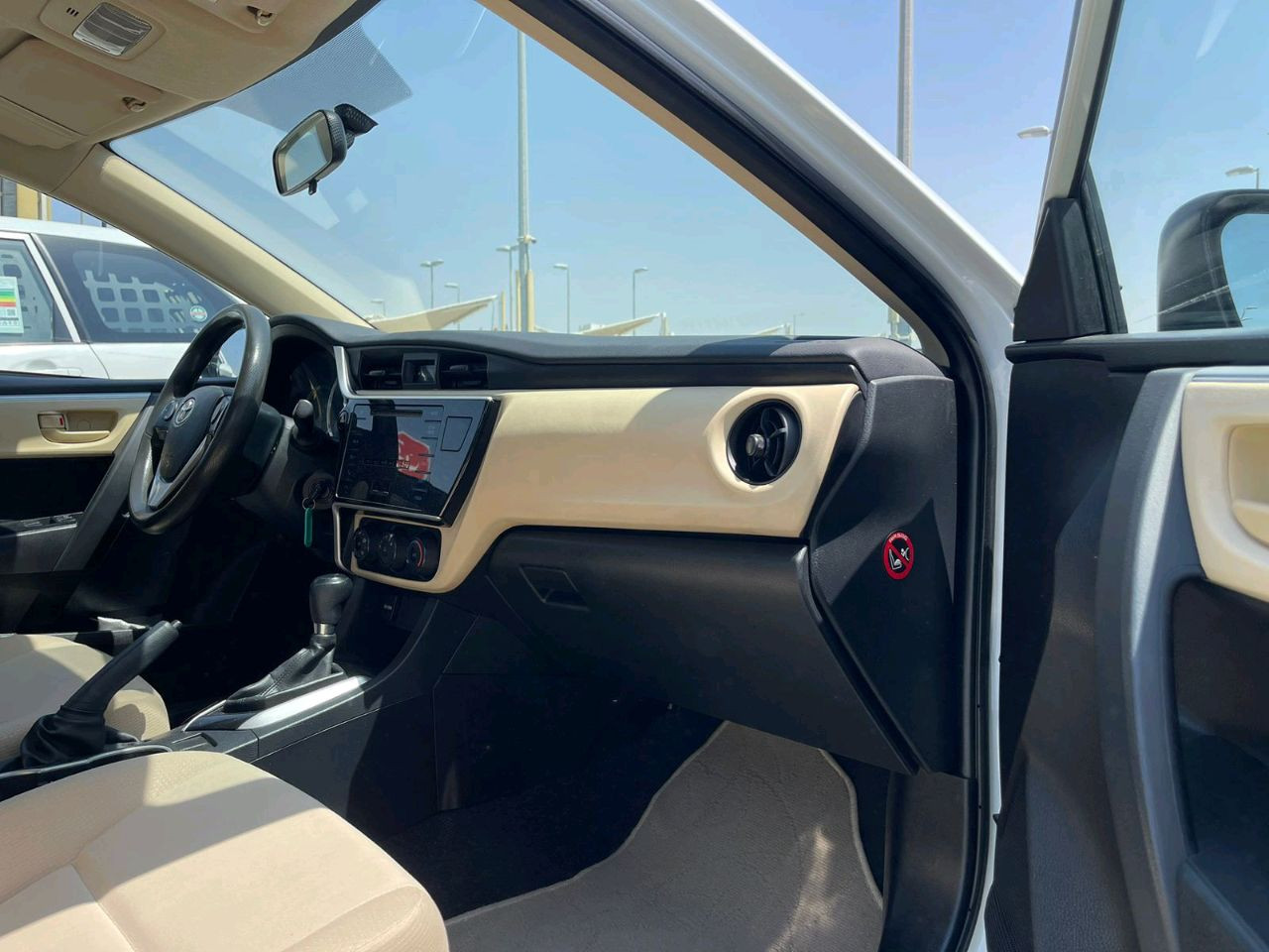Toyota Corolla - Image 9