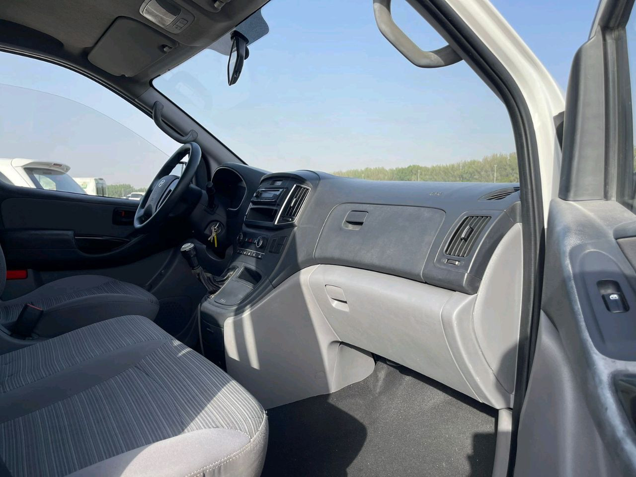 Hyundai H 1 - Image 14
