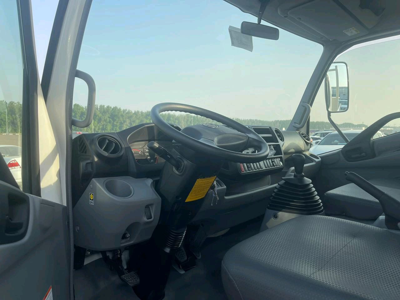 HINO 300 - Image 9