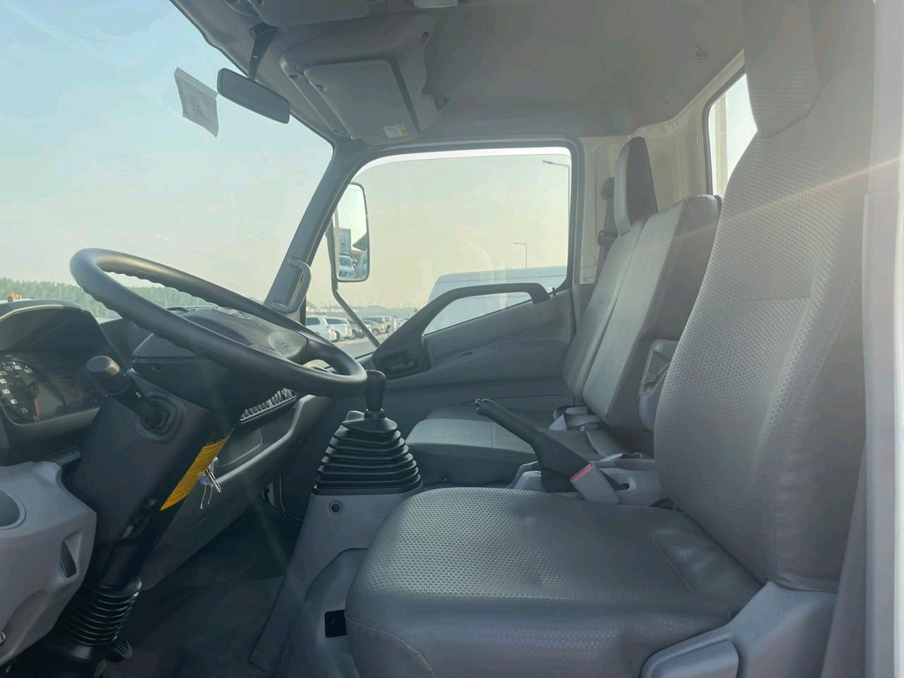 HINO 300 - Image 10