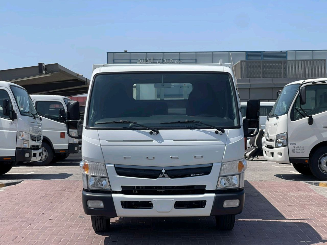 Mitsubishi Canter - Image 4