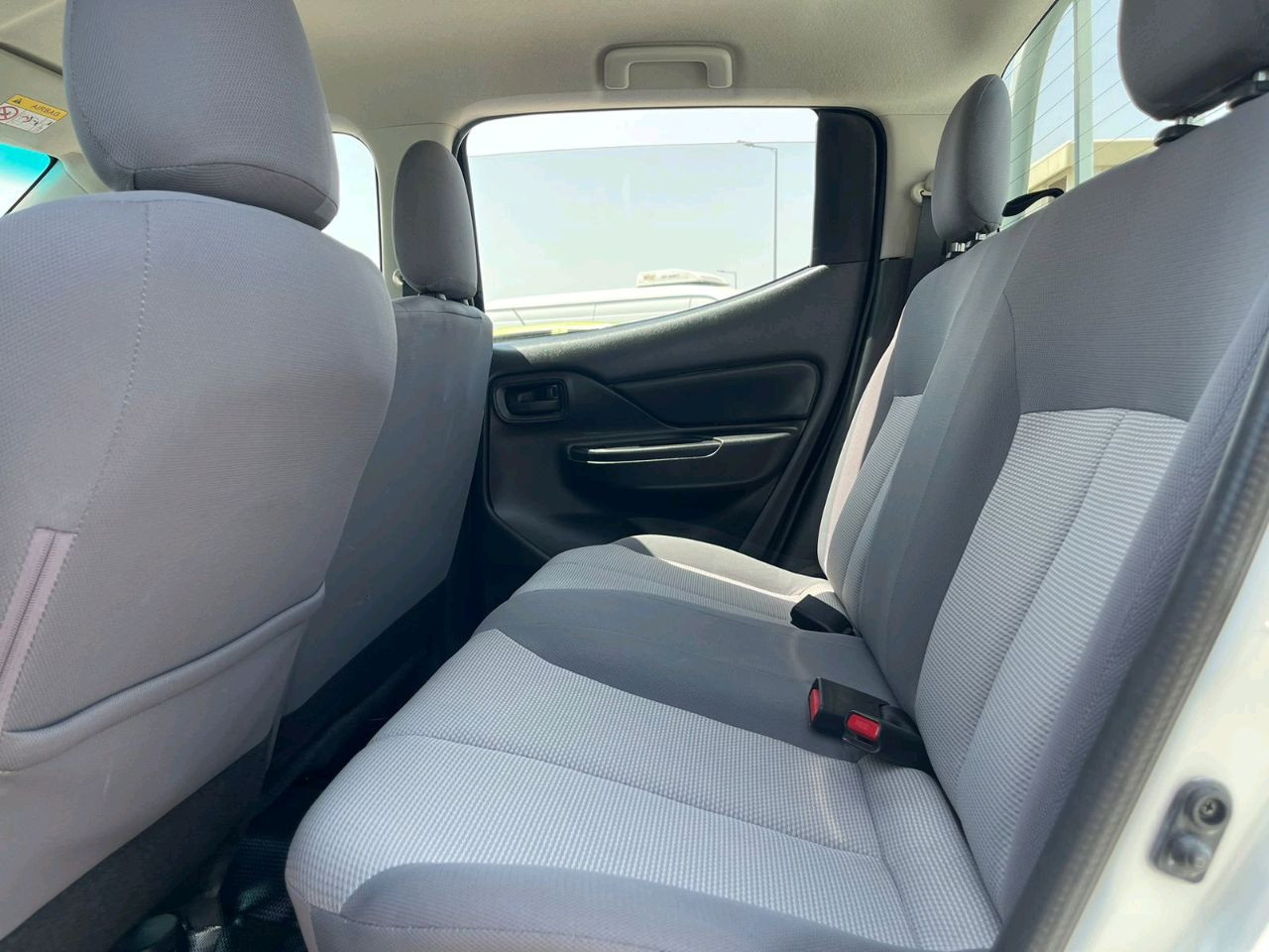 Mitsubishi L200 - Image 10