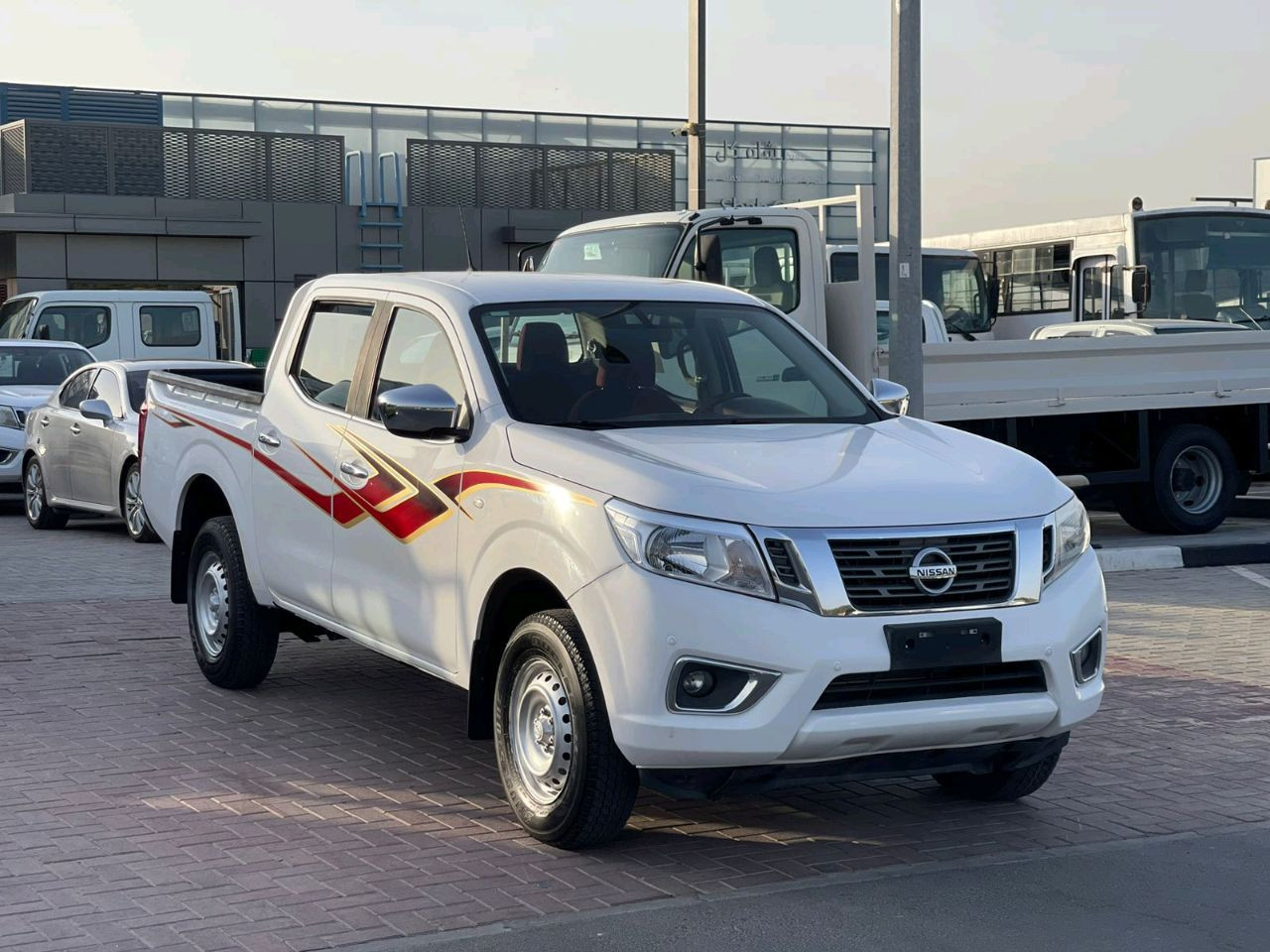 Nissan Navara - Image 12