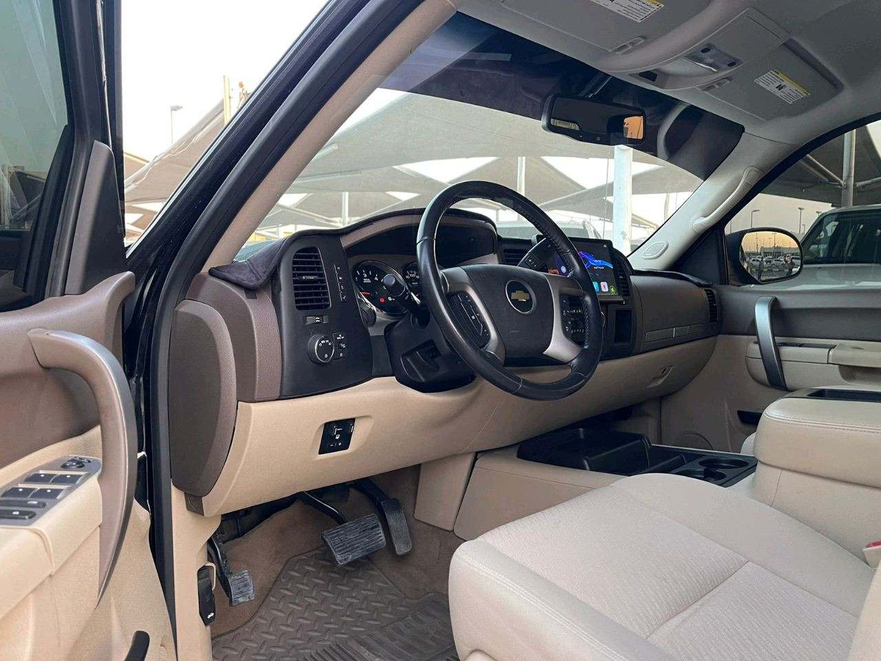 Chevrolet Silverado - Image 10